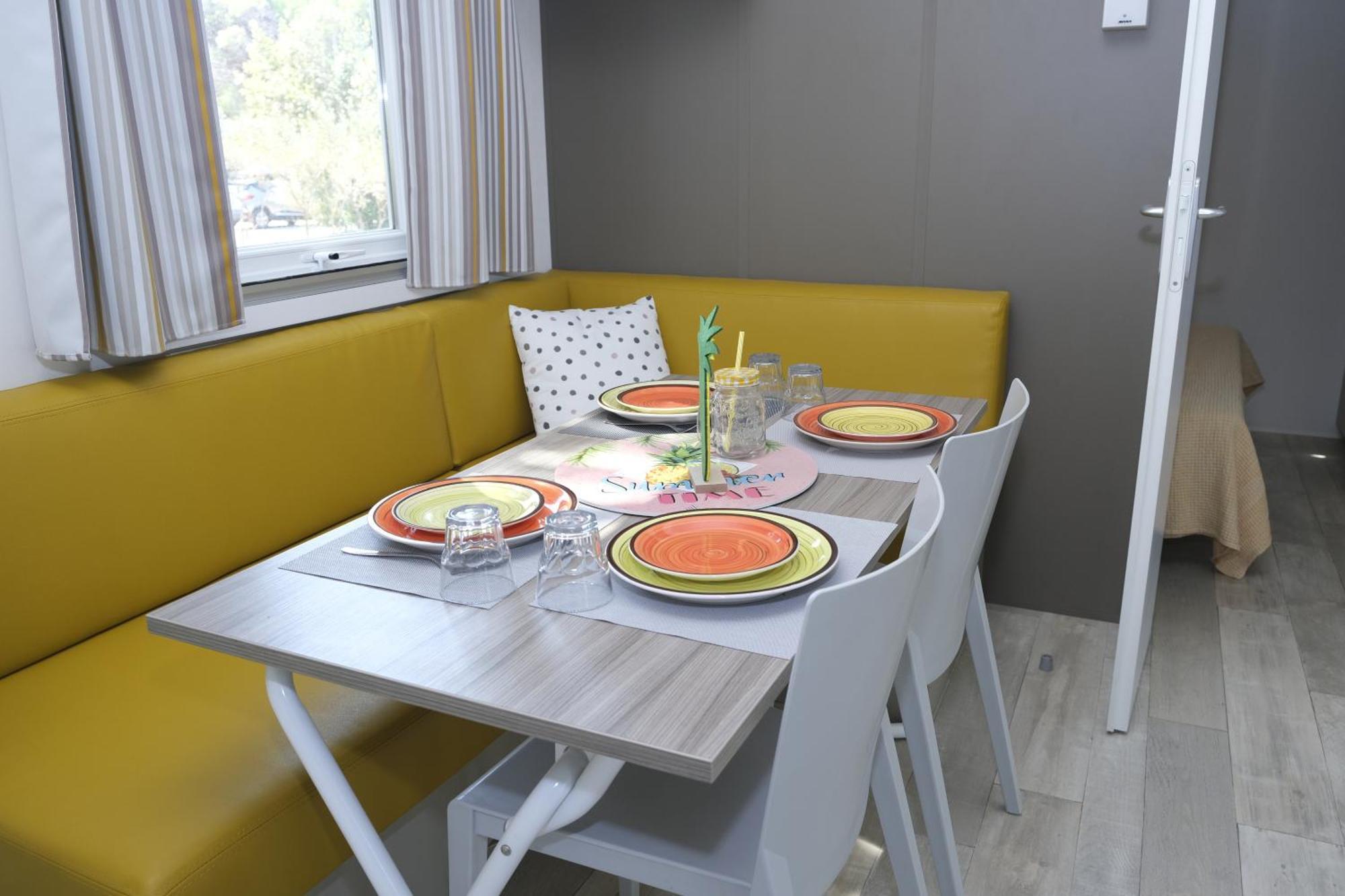 Villaggio Camping Torre Del Porticciolo Порто Конте Стая снимка